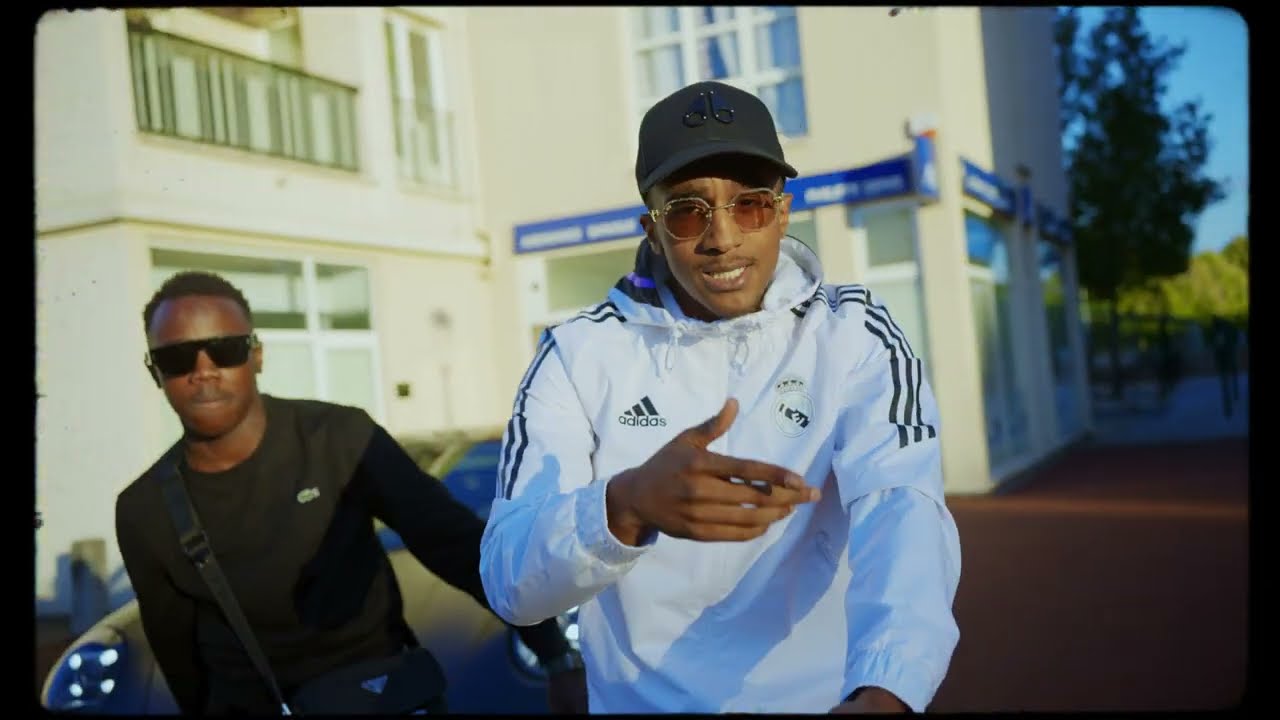 Johny Smile ft @hvmanyyofficiel  - Discret (Clip officiel)