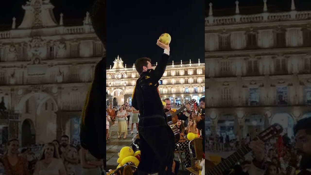 ¡La Tuna de Medicina de Salamanca en la Plaza Mayor! ❤️