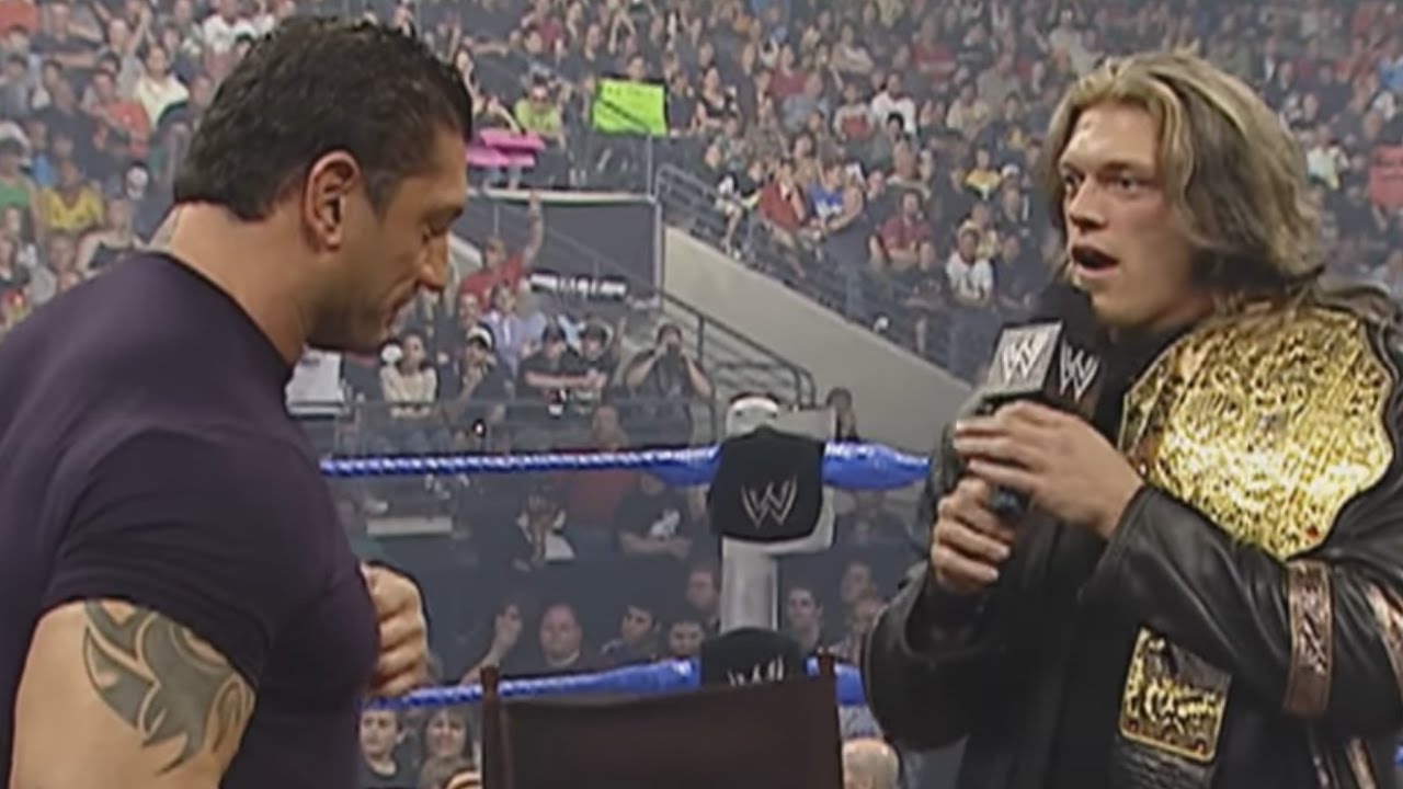 Батиста и Эдж вступают в словесную перепалку в выпуске «The Cutting Edge» на SmackDown, 1 июня 20...