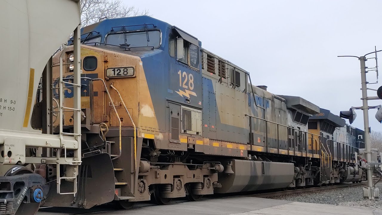 CSX 3386 with CSX 128 trailing! Rocky Ridge OH 3/14/26