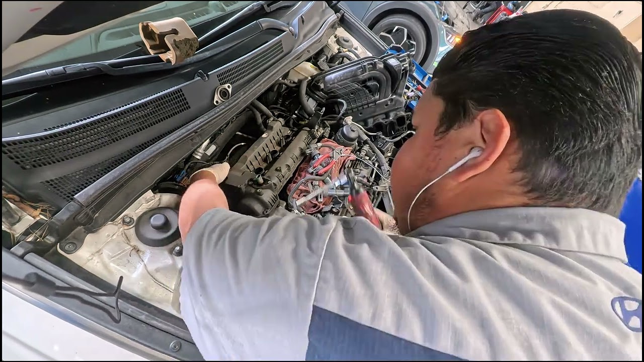 TAKING APART A HYUNDAI 3.3 TIMING COVER. #HYUNDAI #TECHLIFE #MECHANIC #MECHANICLIFE #SNAPON #MATCO