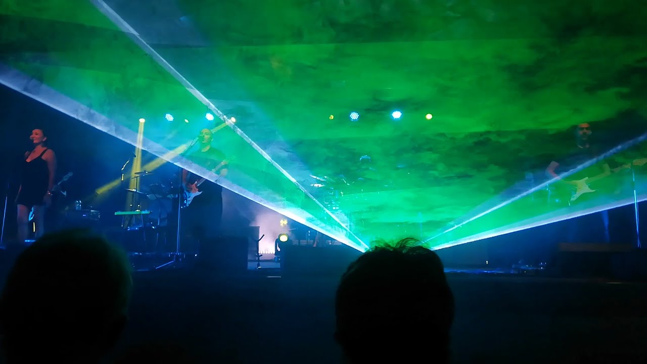 Pink's One - Learning To Fly (Live) feat. Pink Floyd's Gary Wallis & Machan Taylor