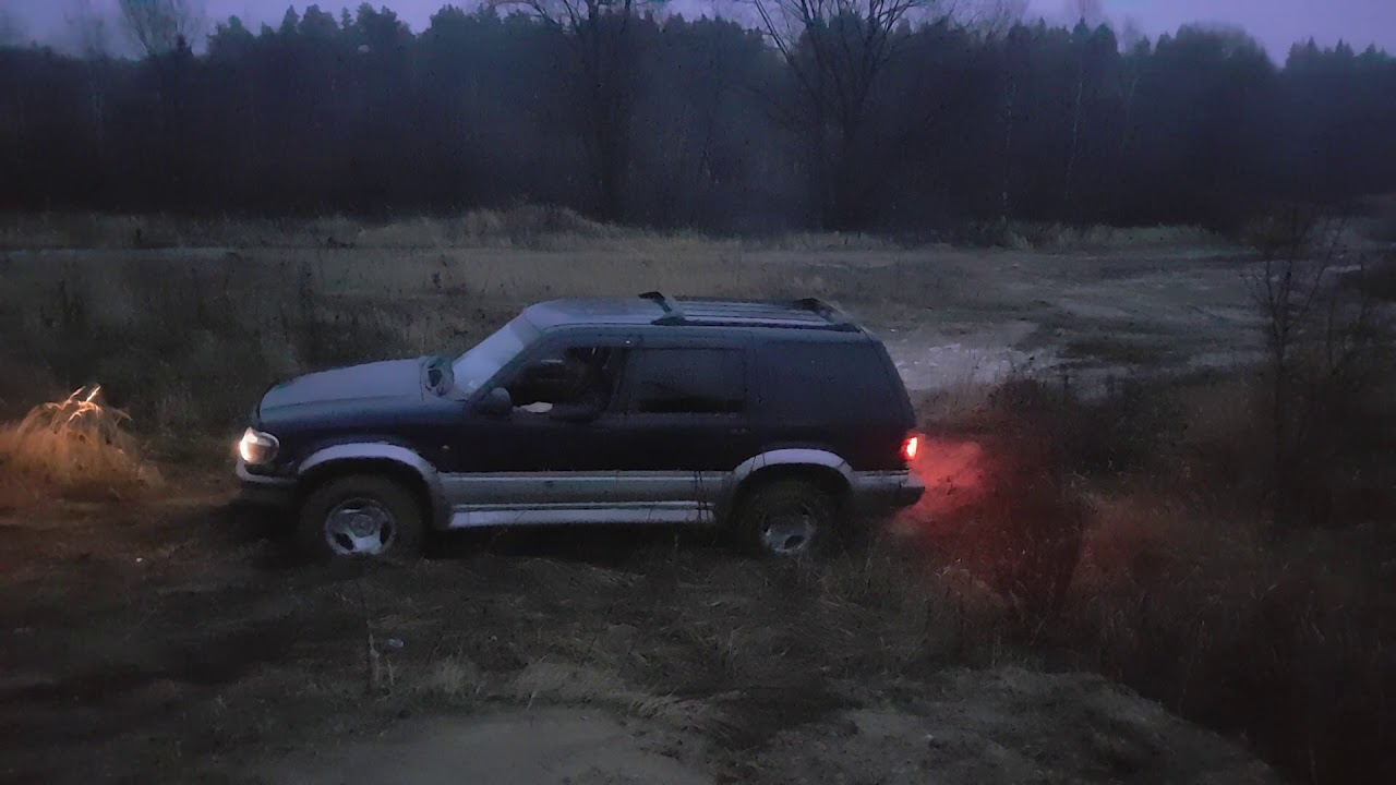 Ford Explorer 2