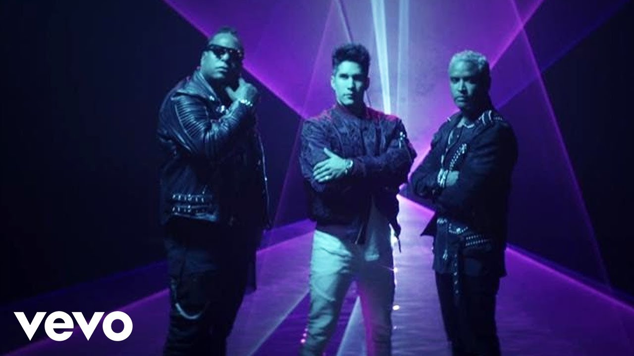 Chyno Miranda, Zion & Lennox - Hasta El Ombligo