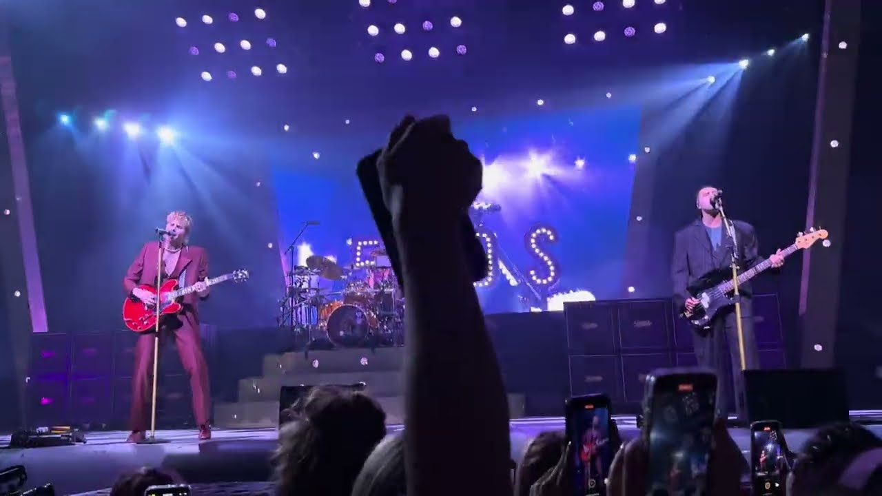 Caramel - The 5SOS Show - New York 8/21/23