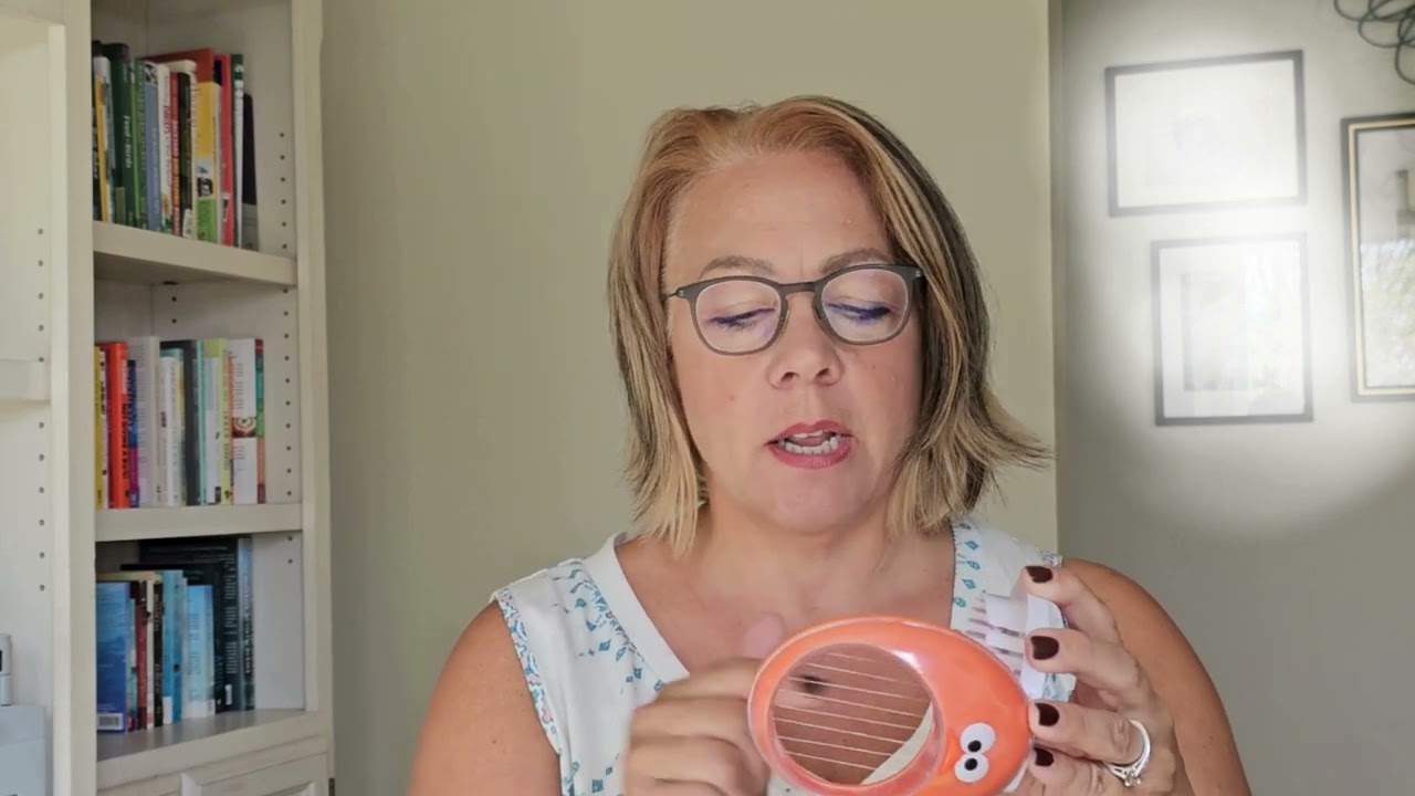 Review of the Best Egg Slicer: Slicey the Egg Slicer by Joie