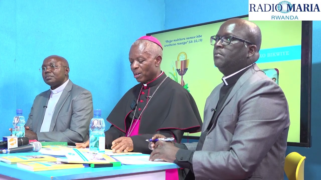 IGITABO: DUHIMBAZE MISA UKO BIKWIYE. Mgr Vincent HAROLIMANA, Padiri Théodose , Padiri Theophile.