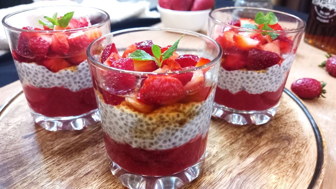 How to make strawberry chia pudding/Healthy Chia Recipe/Strawberry Coconut Pudding #weightlossrecipe