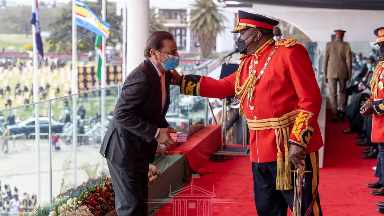 PRESIDENT UHURU AWARDS STATE COMMENDATIONS TO SEVERAL KENYANS FOR OUTSTANDING SERVICE TO THE NATION!