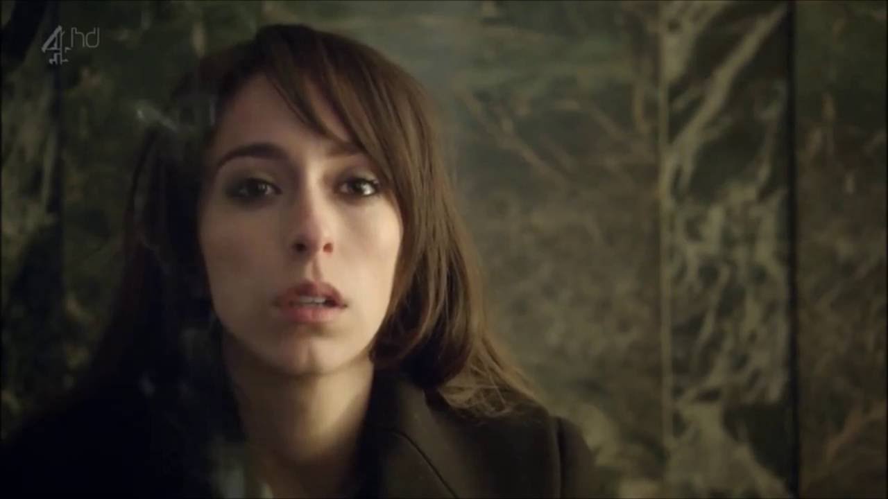 Oona Chaplin Smoking