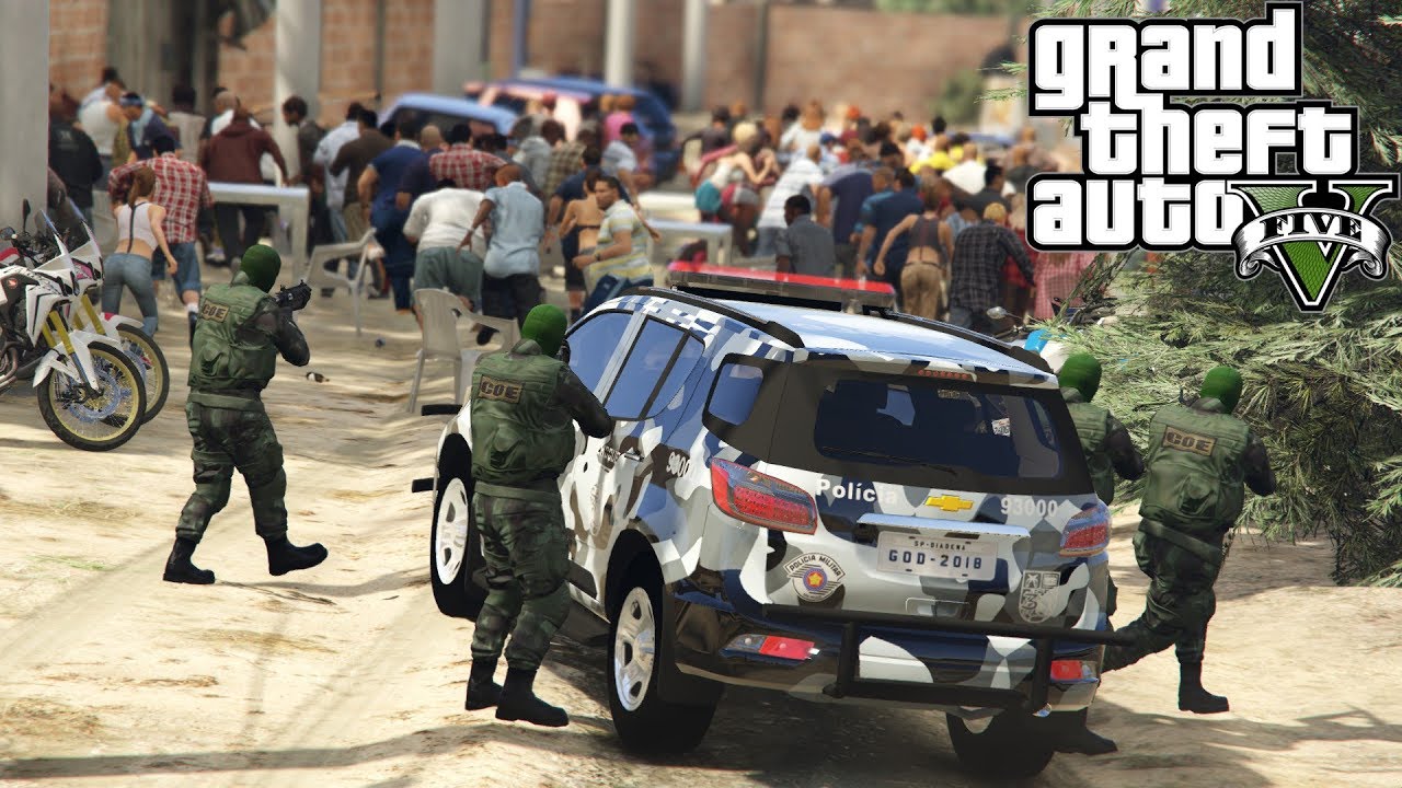 GTA V | POLÍCIA DO COE INVADE BUTECO LOTADO !