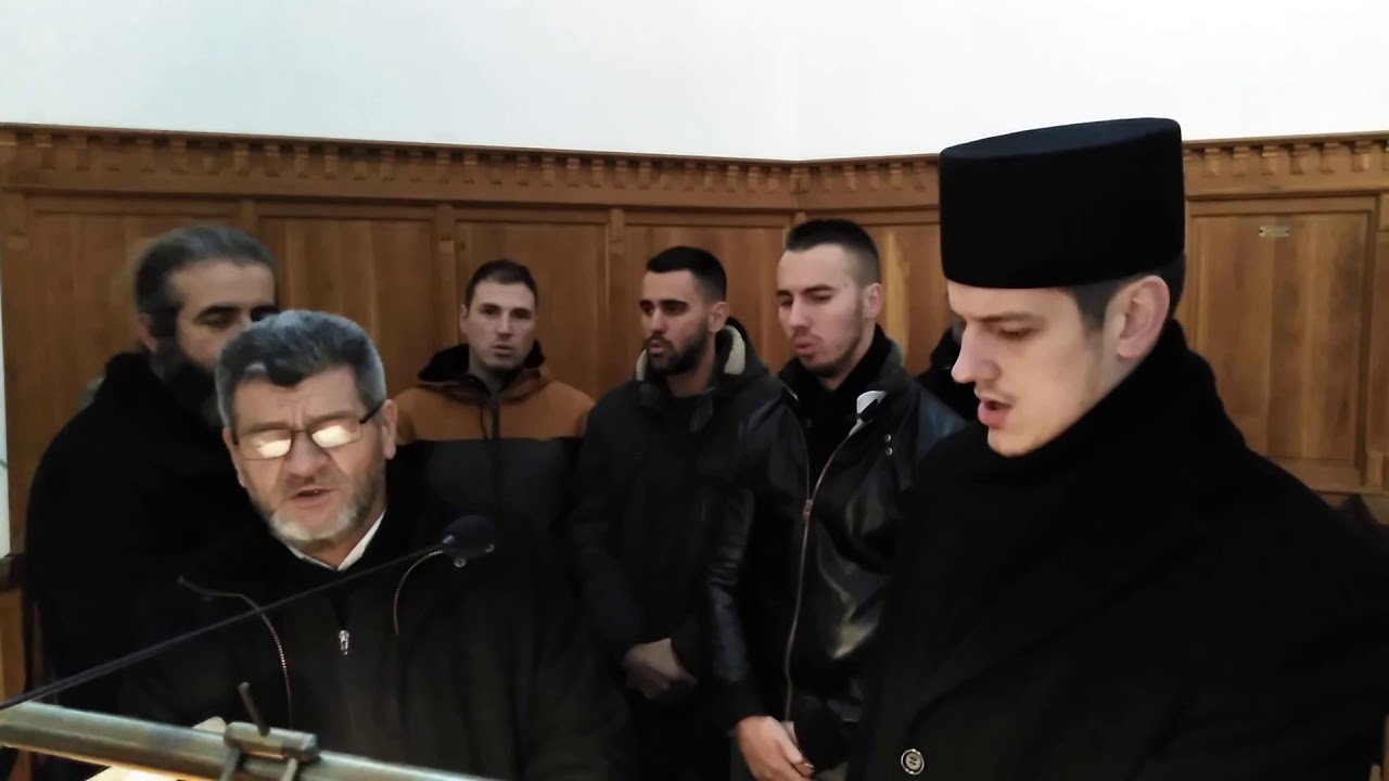 Херувика Глас 1. ( Мокрањац ) - протојереј ставрофор Недељко Зубовић и ђакон Бранко Бандобрански 1