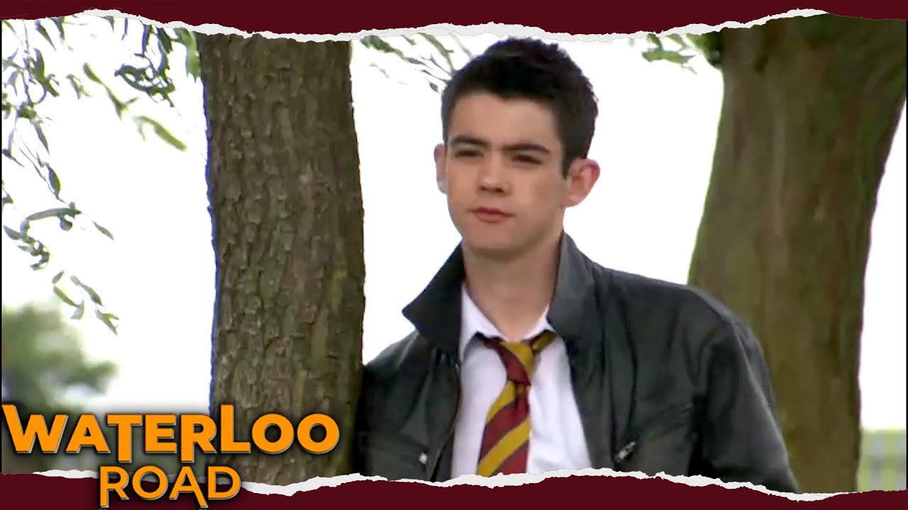 Finn Sharkey makes a bold entrance as he joins Waterloo Road 📢