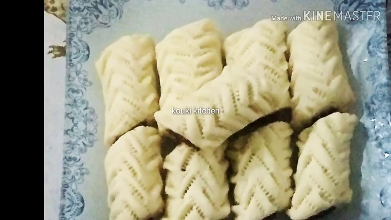 كعك النقاش او المنقوش يدوب فاليد قبل الفم