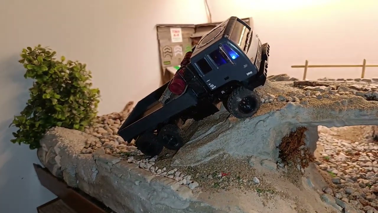 Test #5 on my update 1/35 micro crawler indoor Orlandoo Course - Big one, OH32M02 6x6 Military Truck