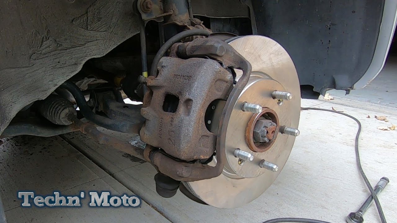 Front Brake Pads and Rotors Replaced on a 2009 Hyundai Elantra Due to Grinding Noise | Techn' Moto