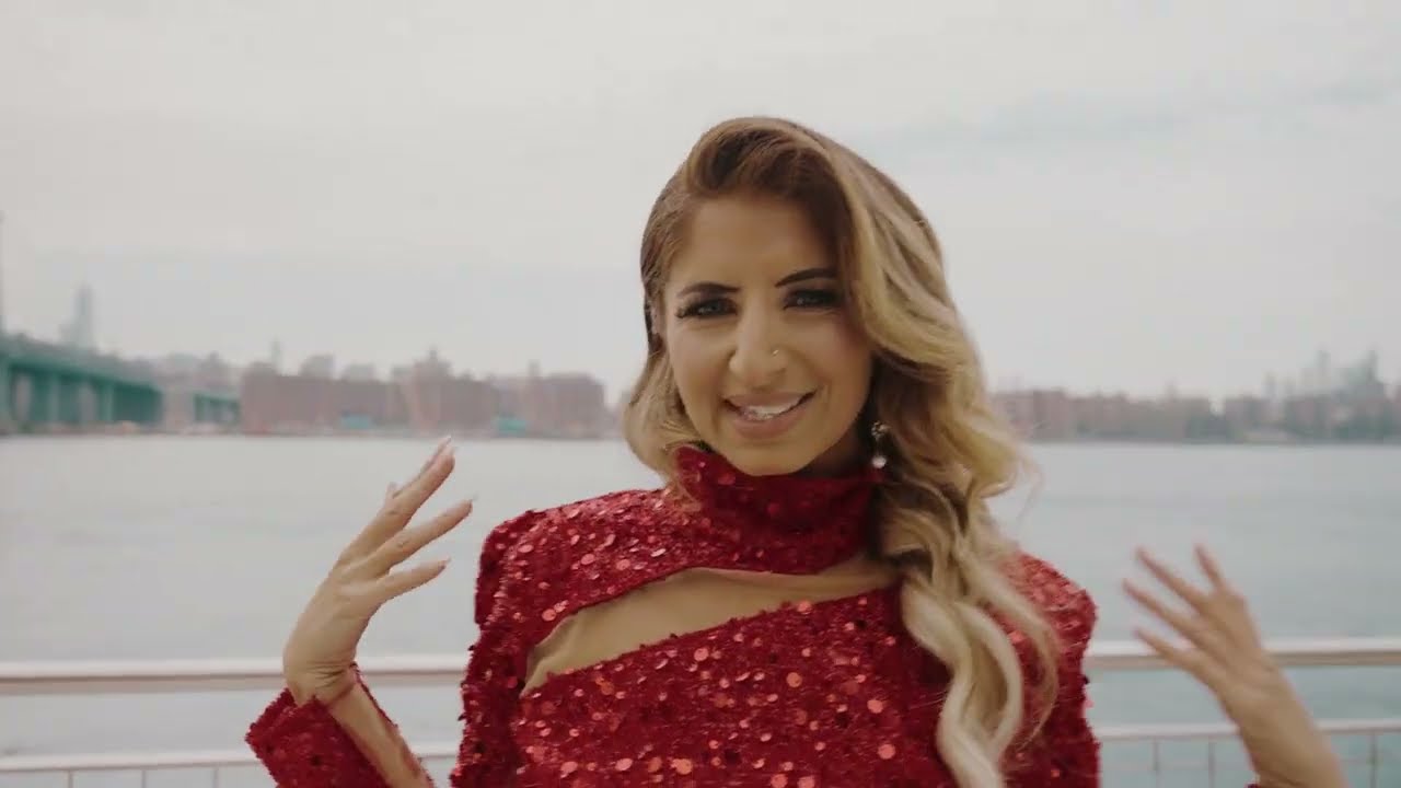 Neda Zehra - Cover GIrl