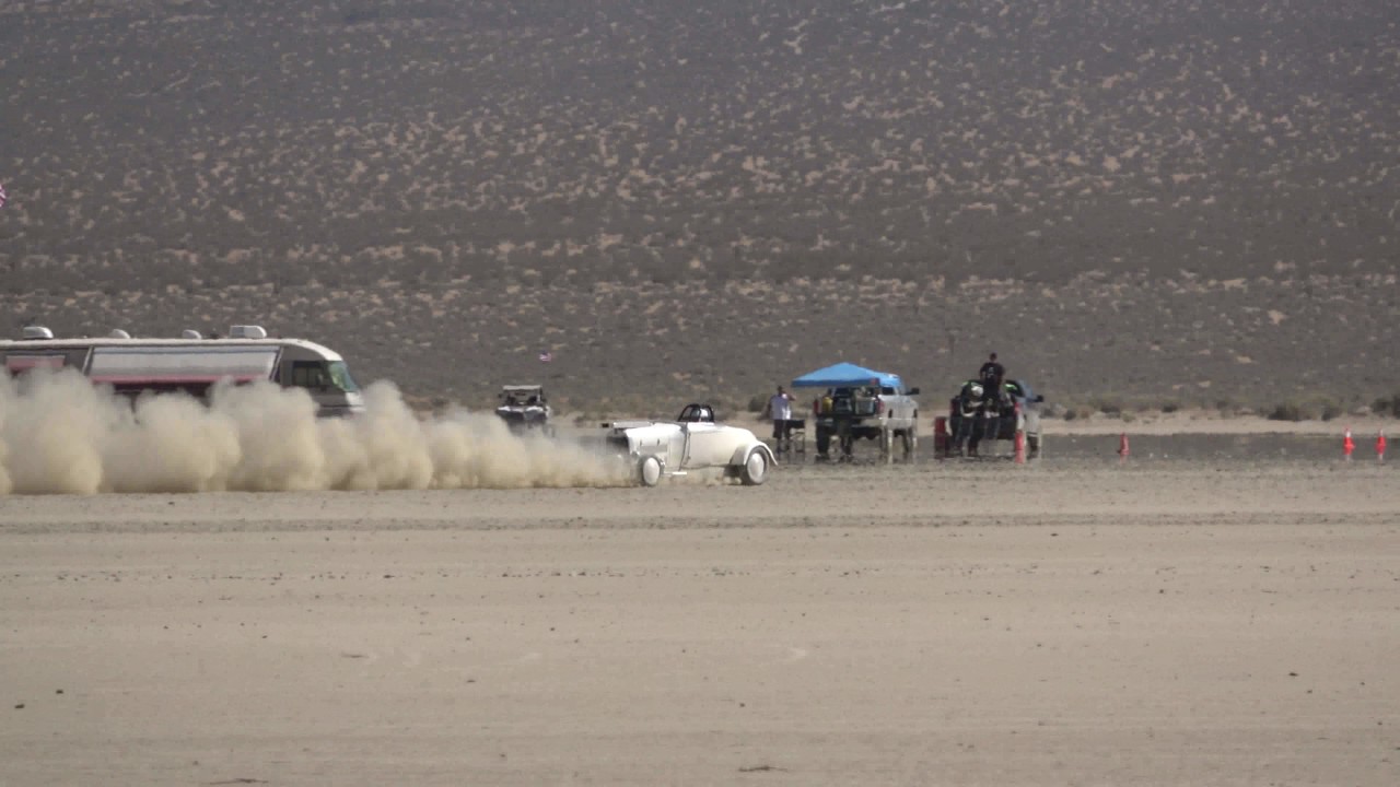 Willy Martin Spins the White Roadster