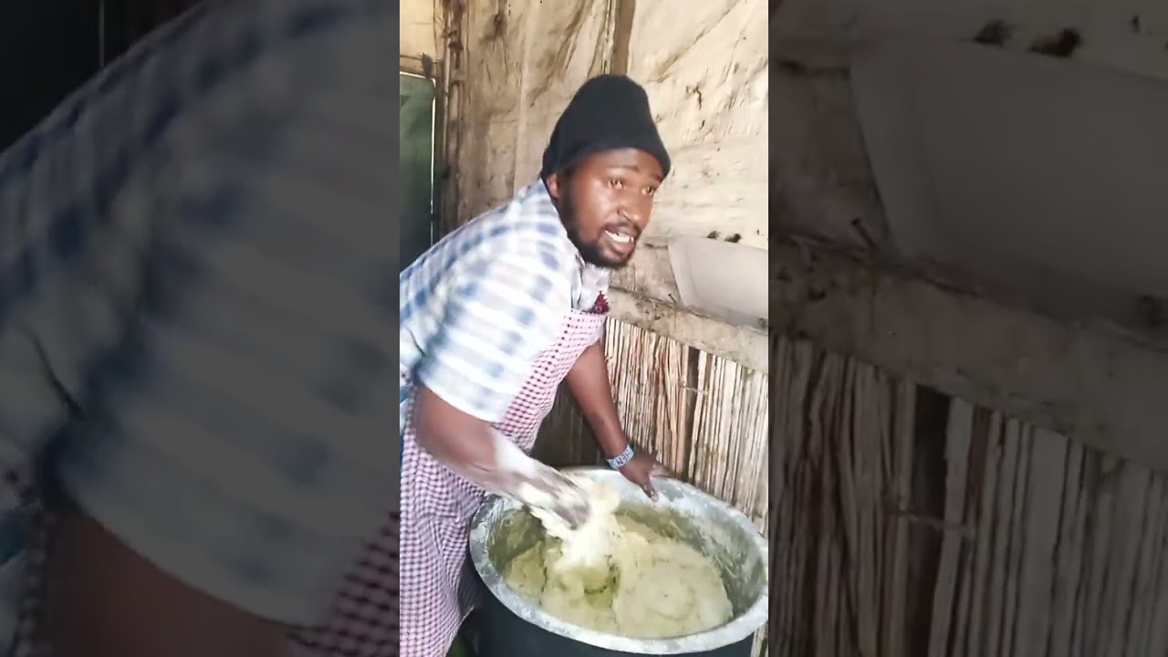 😭😭😭😭kujeni tulie pamoja !Mr Njagi former dci is now a mandazi vendor in streets😭😭😭