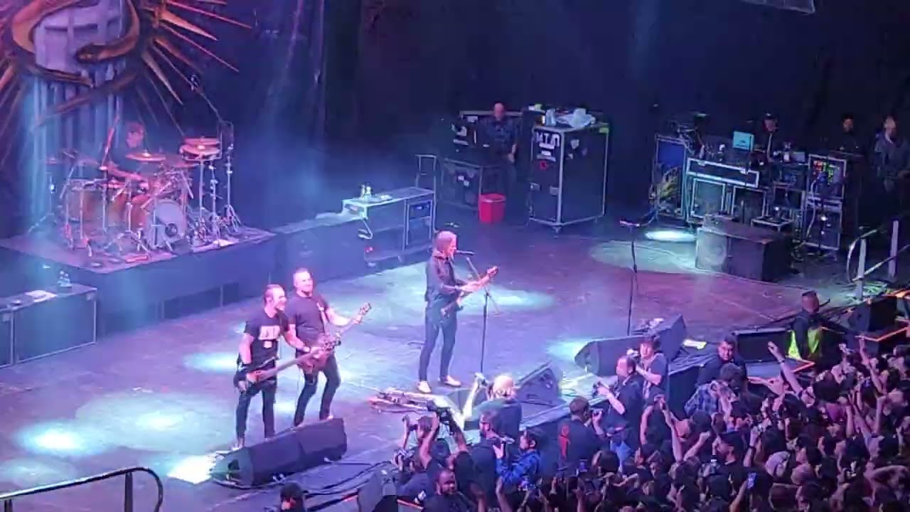 Alter Bridge - Addicted to Pain (Chile 2023)