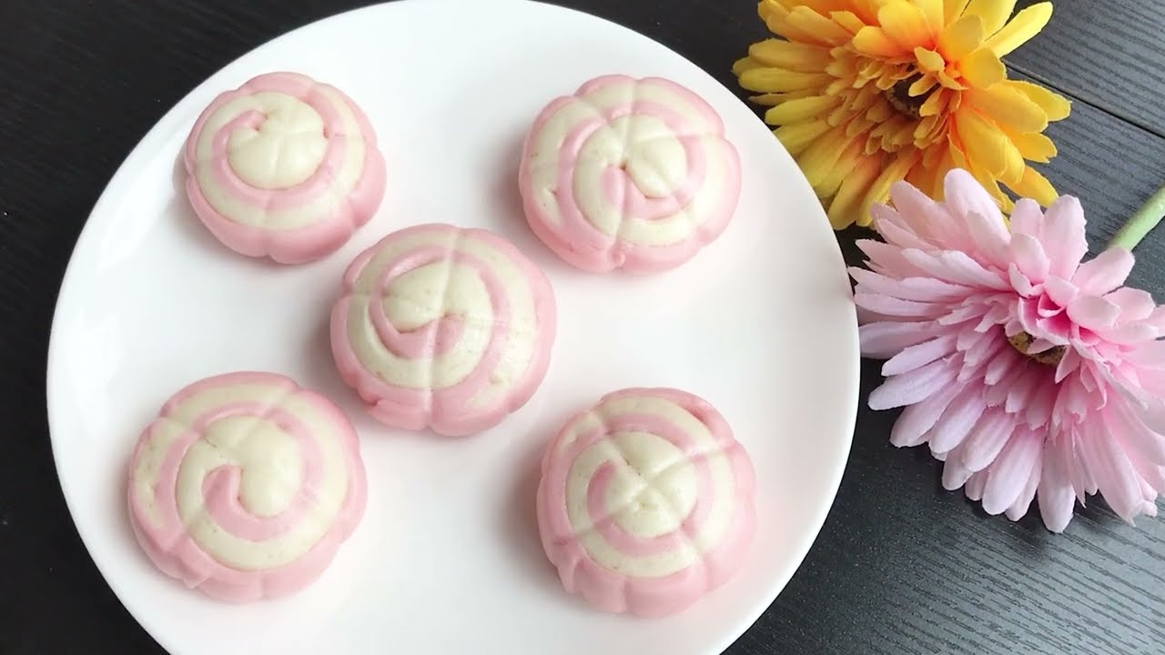 Creative Two-color Steamed Buns