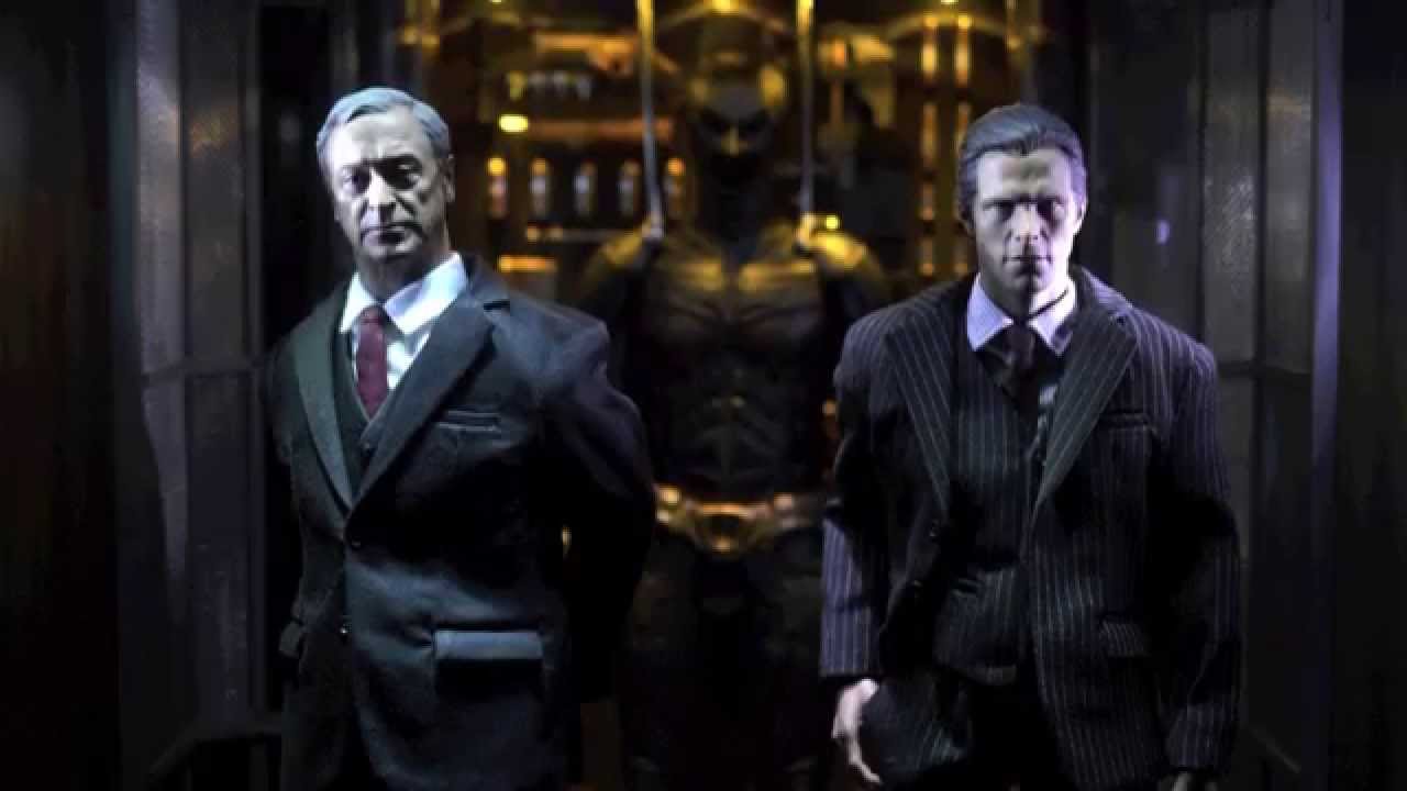 Hot Toys MMS 236 The Dark Knight Armory Batman Alfred Bruce Wayne 1:6 Figure Photo Review