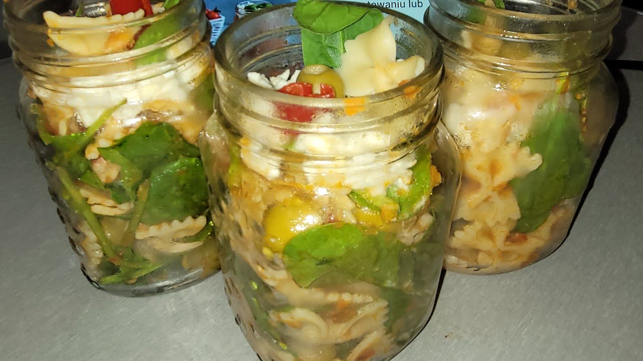 Salatka makaronowa z sosem ze świeżych pomidorów. Thermomix Tm6 Gotuj z Paulitą