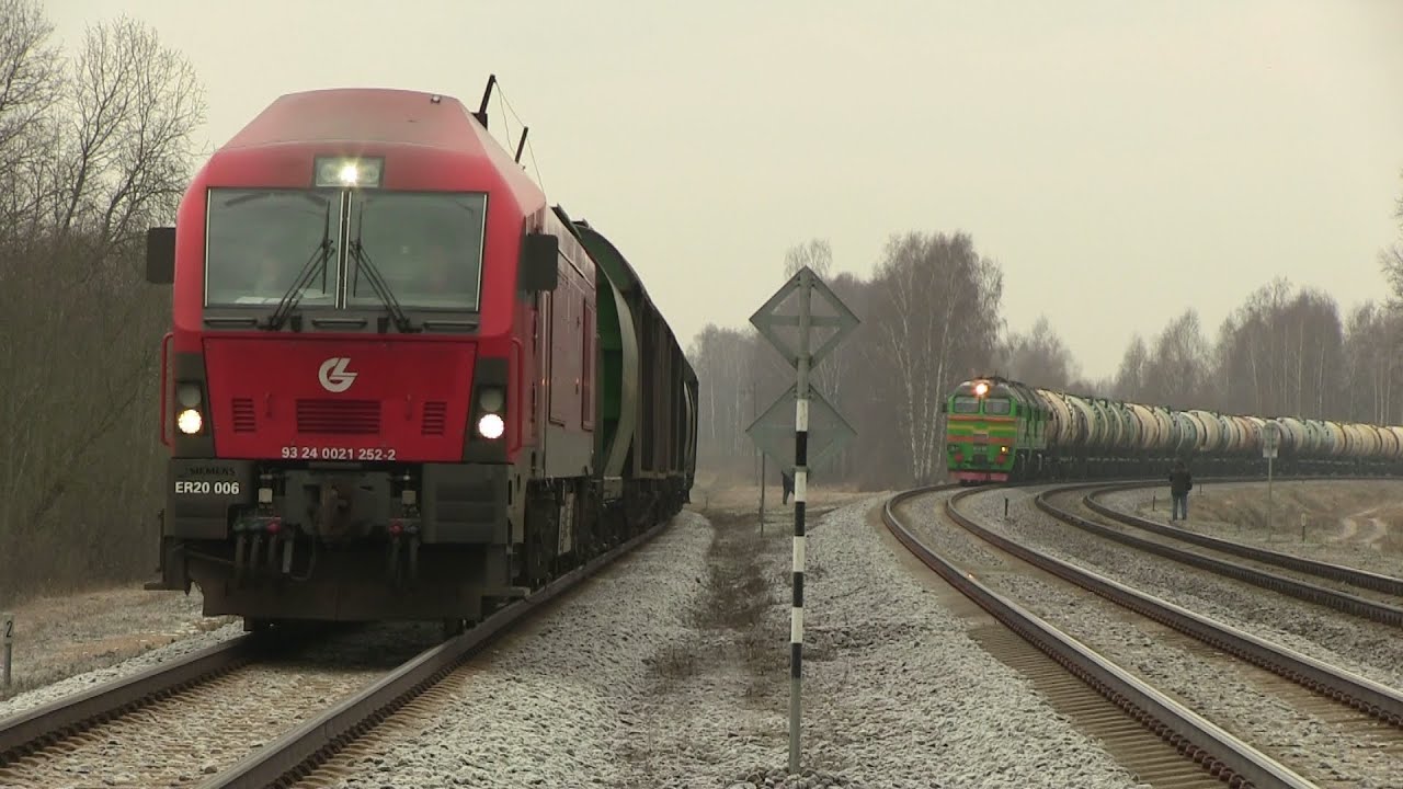 Тепловозы ЕР20 и 2М62У на о.п. Кутишкяй / ER20- and 2M62U passing Kuti&scaron;kiai stop