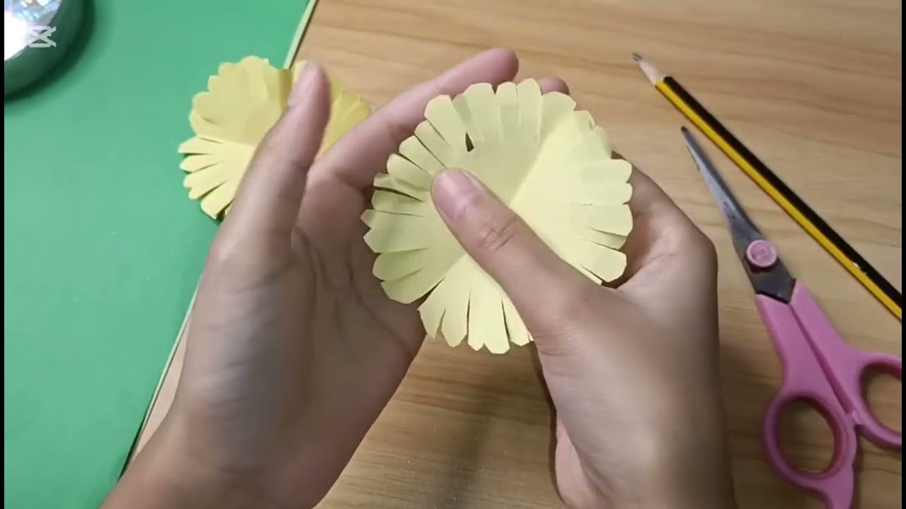 Sunflower 🌻 making with paper easy #like #artscraft #artandcraft #subscribemychannel #art #share 