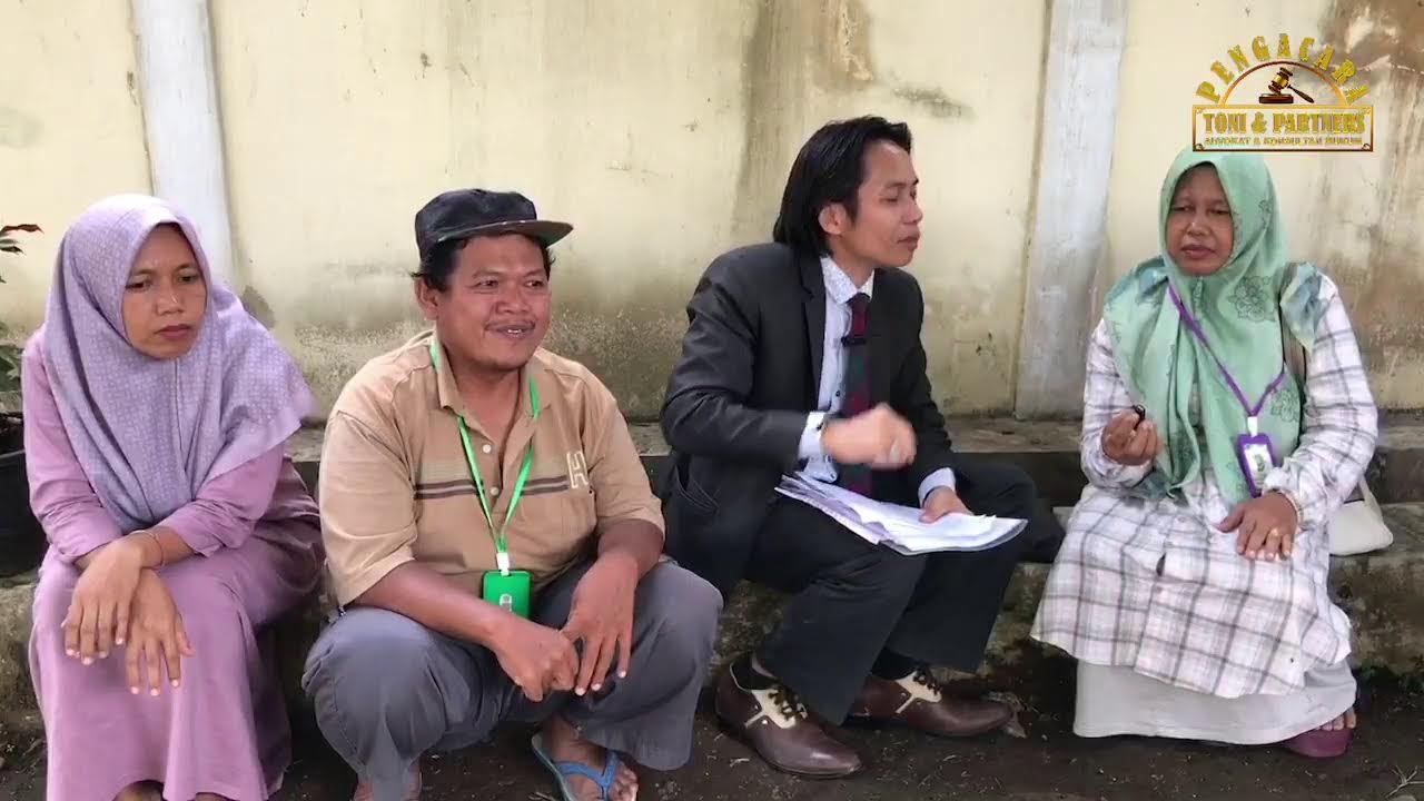 Hukum Anak Angkat Menguasai Harta Warisan Orang Tua Angkat.