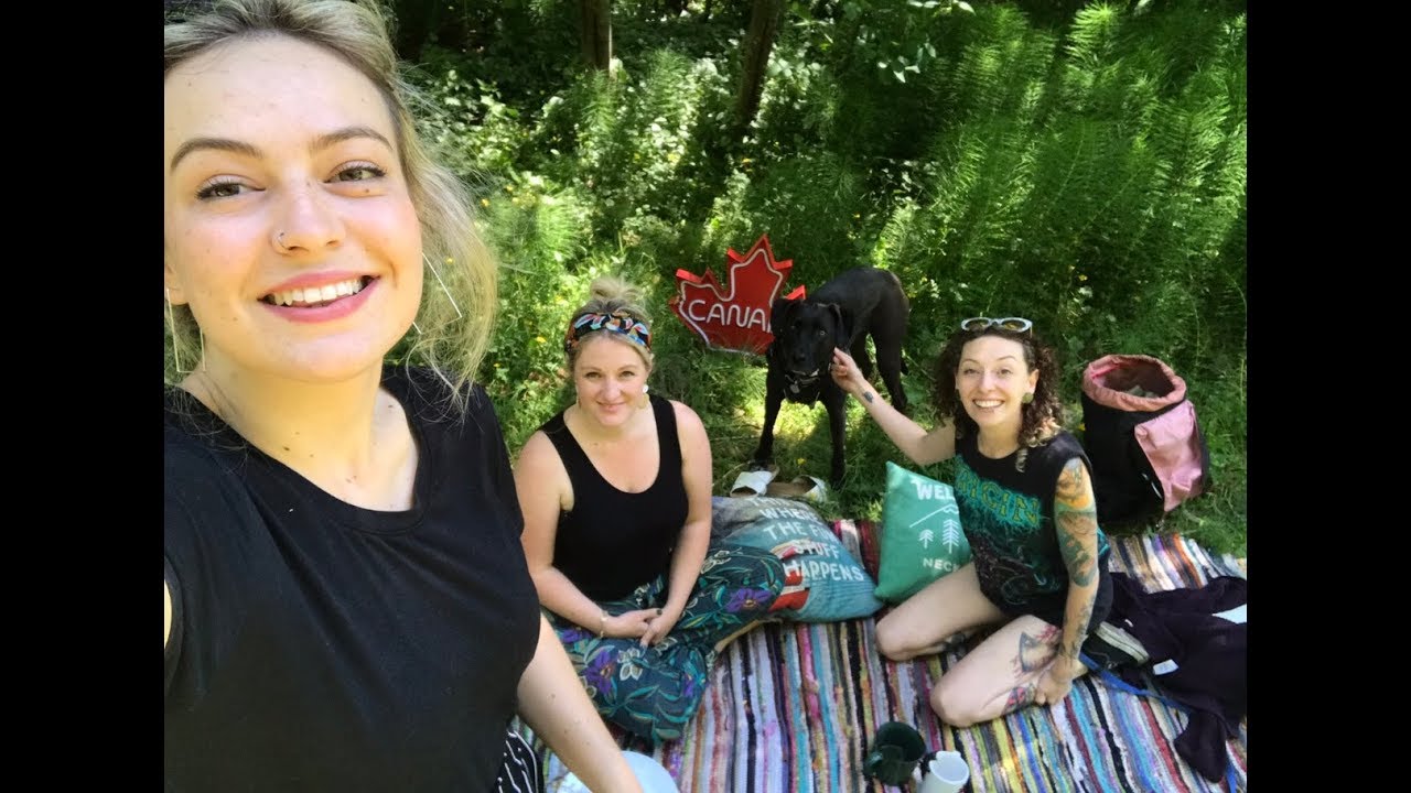 PICNIC & #StashClub Purple God BONGS w Abuse Activist - REGULAR CANADIANS ENJOYING WEED - Kyrsten
