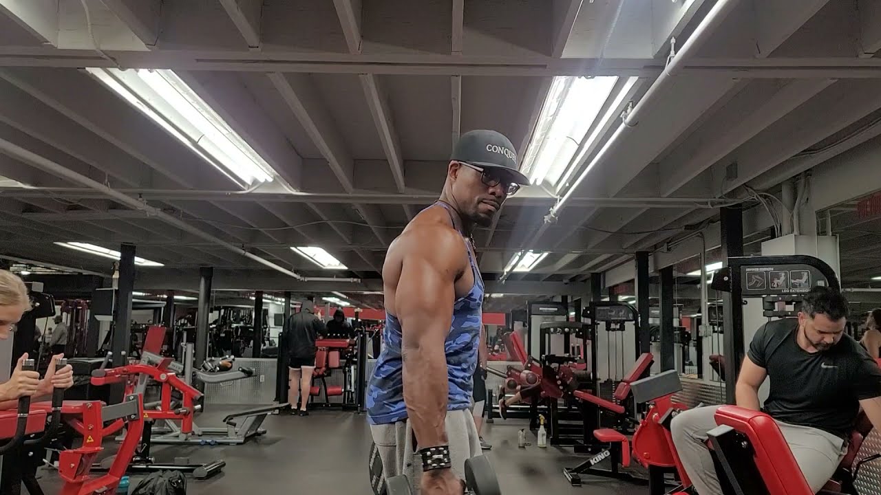BENEFITS OF DOING HAMMER CURLS 