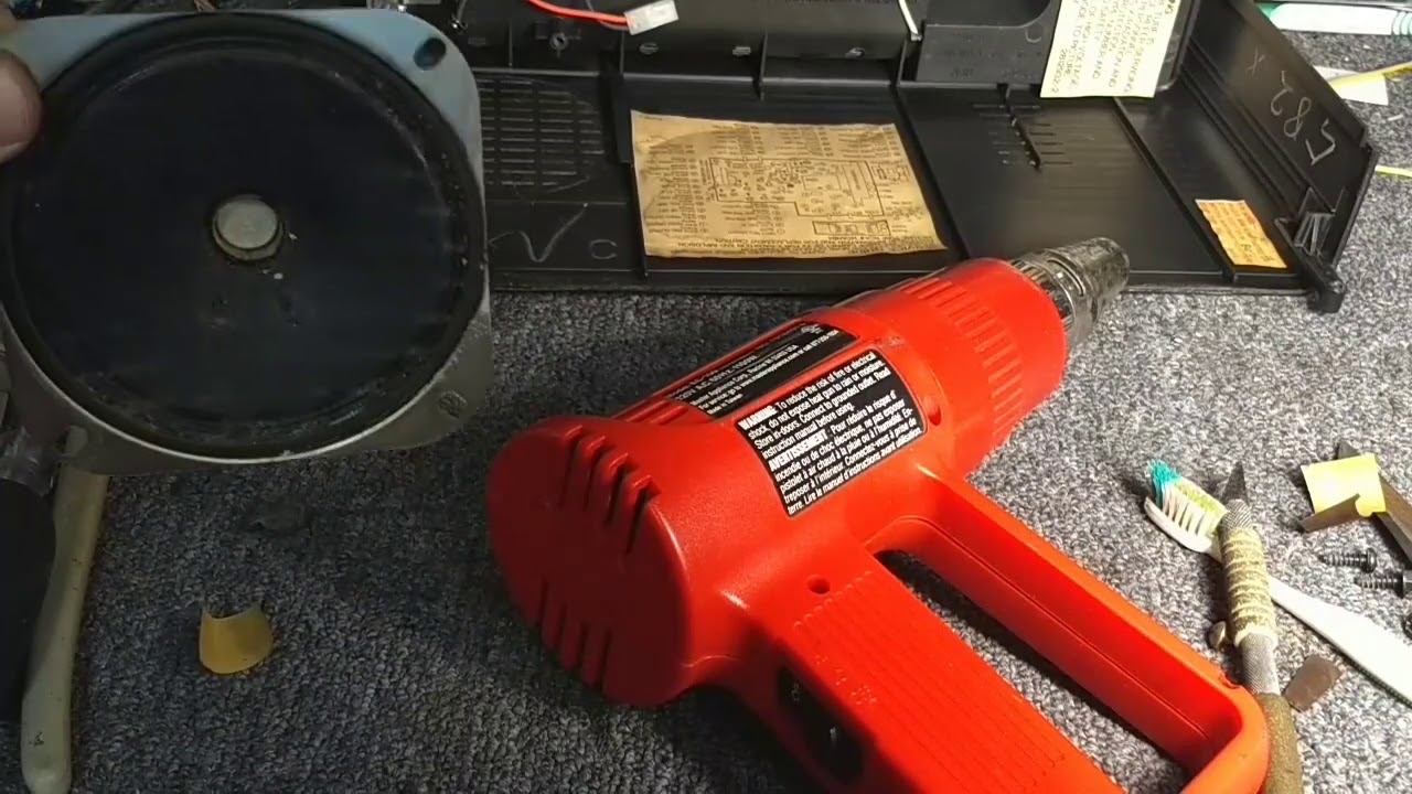 Ремонт телевизора RCA AXR054W 1984 года (AM/FM, ч/б) &mdash; плохое качество звука