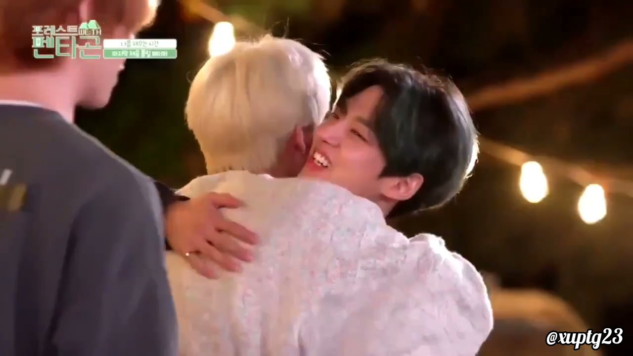 PENTAGON 펜타곤 - Hugging Moments