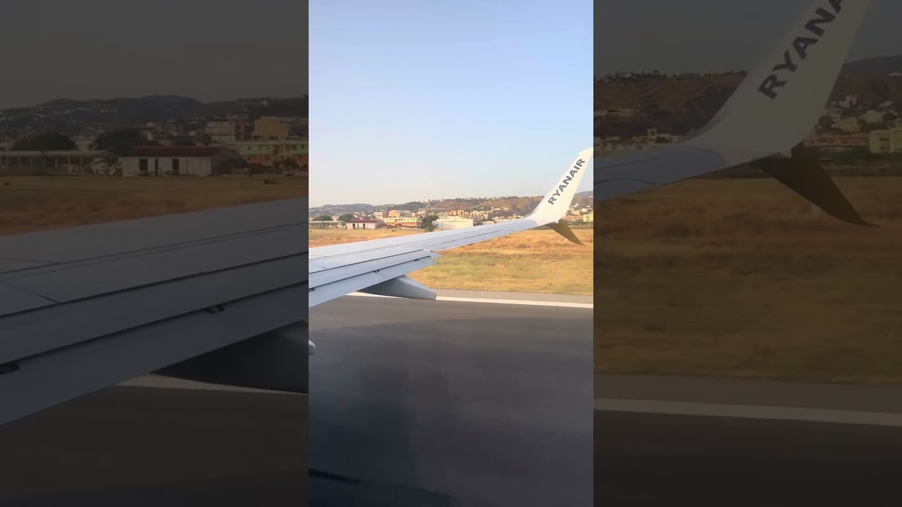 Decollo Boeing 737 800 Ryanair da ReggioCalabria