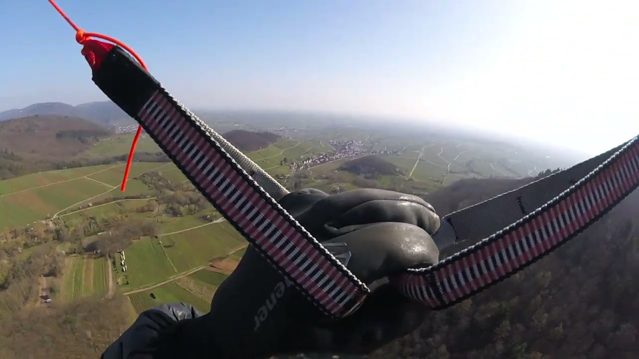 27. März 2025 Erster Flug mit neuem Gleitschirm (Gin Camino C) Starkwind. Spannende Landung.