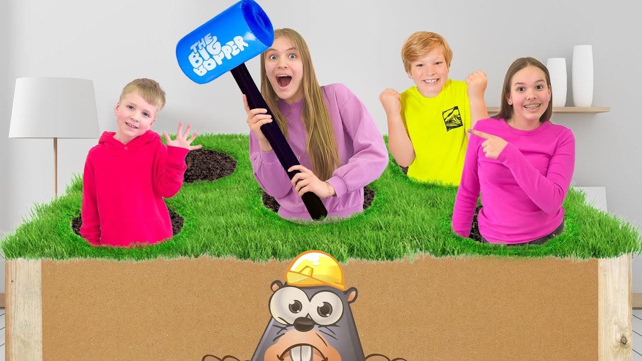 Amelia, Avelina, Akim & Arthur play Human Whack-A-Mole game!