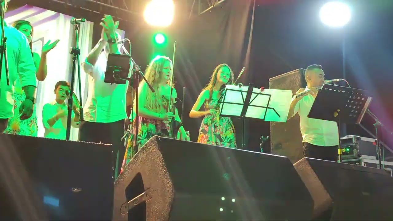 Arrepiéntete   Medellín Charanga   Feria de las flores 2023 Tarima fondas de mi tierra