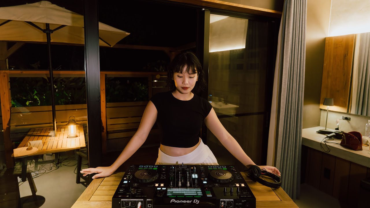 Jazz & Soulful House Mix Vol.4 | VIENE