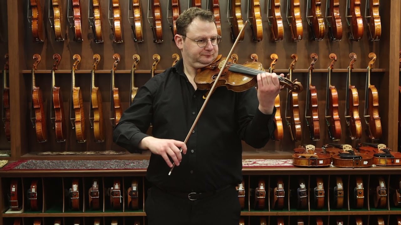 David Tecchler, Rome circa 1740; the scroll by Carlo Tononi in Bologna; Violin Demonstration