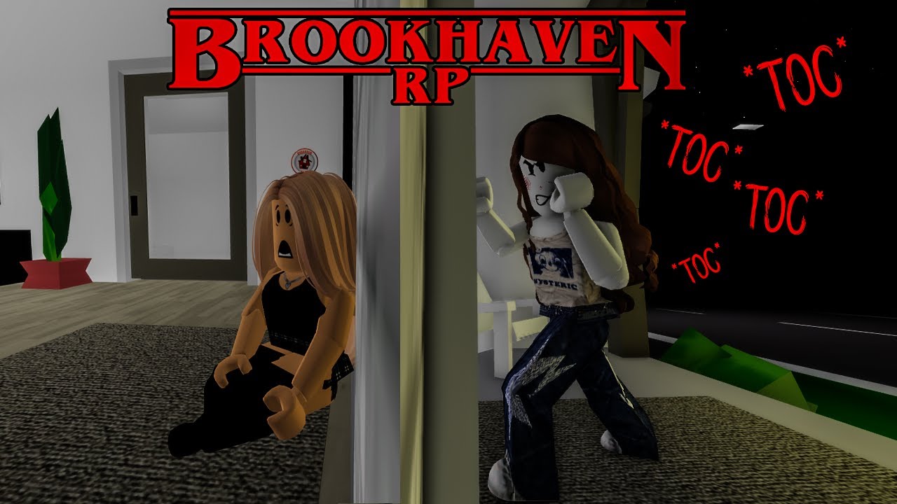 CETTE FEMME TOQUE TOUTES LES NUITS SUR BROOKHAVEN 🏡 RP ! Roblox horror movie
