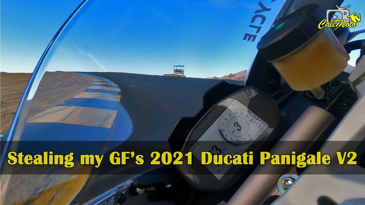 Stealing a 2021 Ducati Panigale V2 for a track day