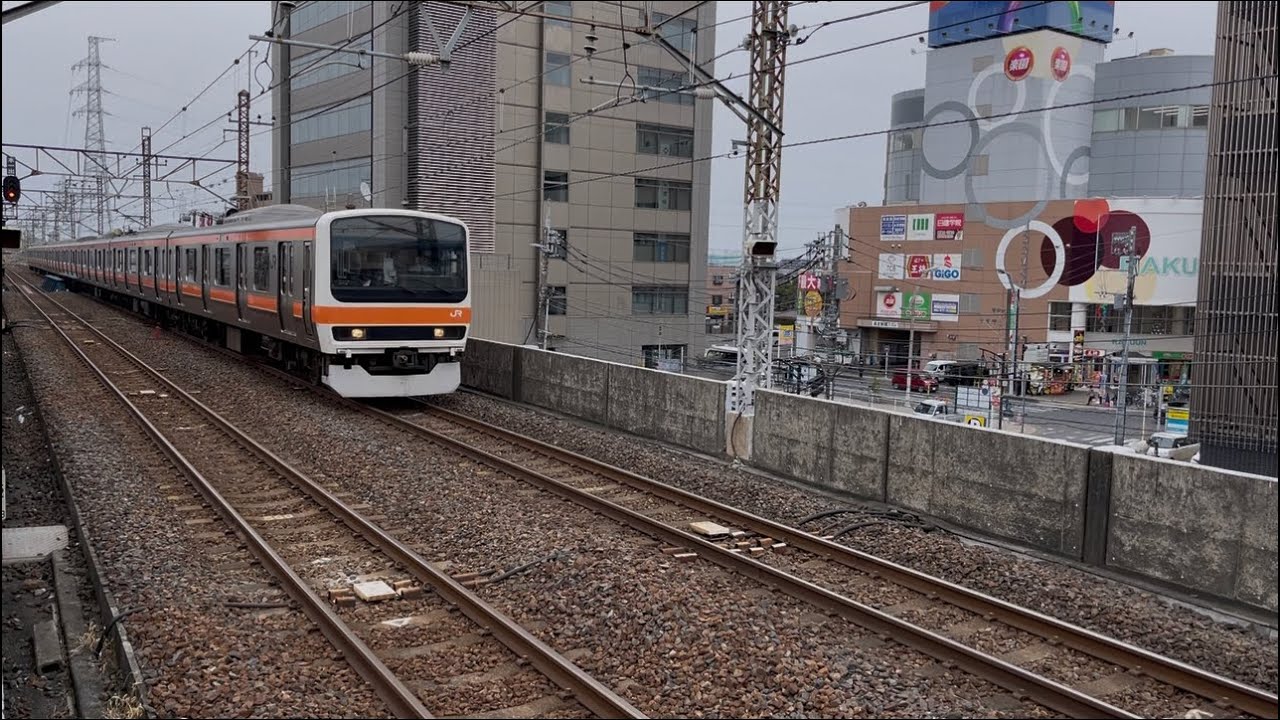 JR東日本209系500番台M84編成が各駅停車府中本町行きとして南越谷駅1番線に到着停車するシーン (1448E) 2026.3.13.14:36
