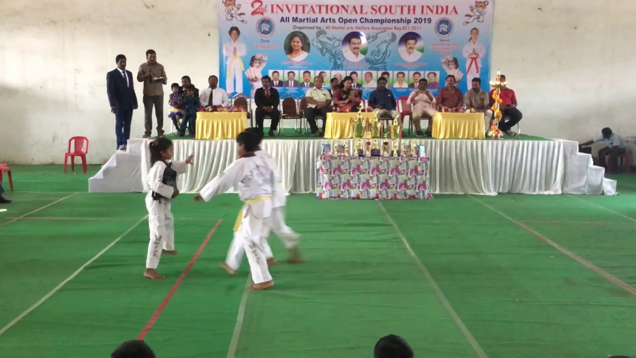 Girl self defence demonstration