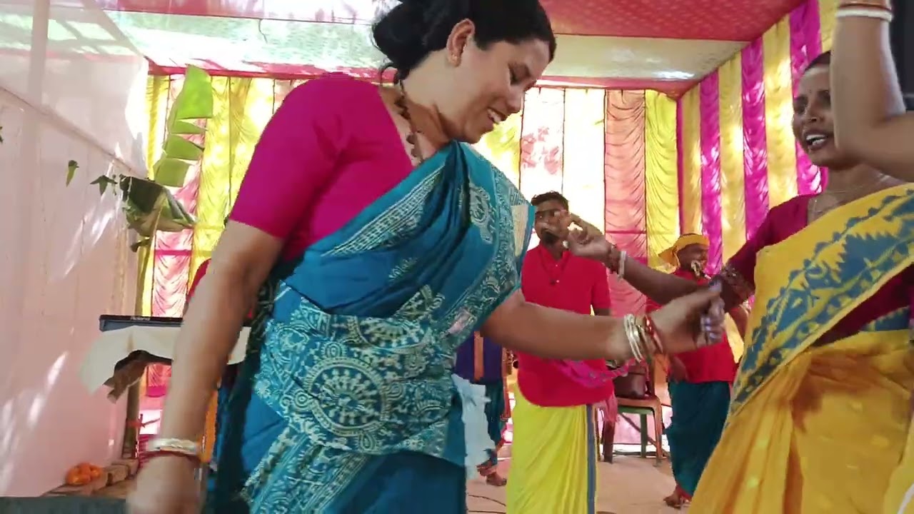 মধুর কৃষ্ণ নামের সুরে দোলে রাই কিশোরী ভবা পাগলা সম্প্রদায় ☎️ 8670874740