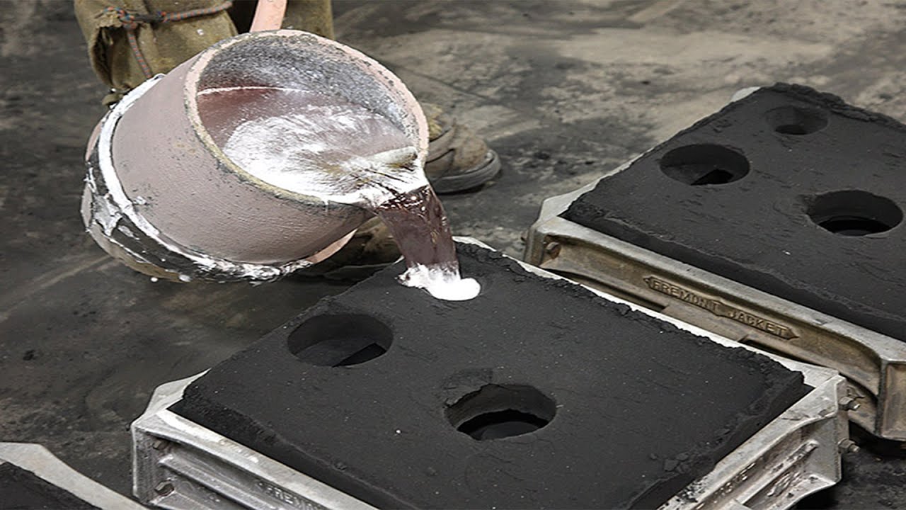Aluminum Casting Method from Scrap Metal - Modern Aluminum Scrap Recycle Factory Technology