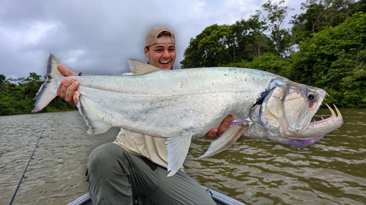 Catching WORLDS DEADLIEST FISH in RIVER!!