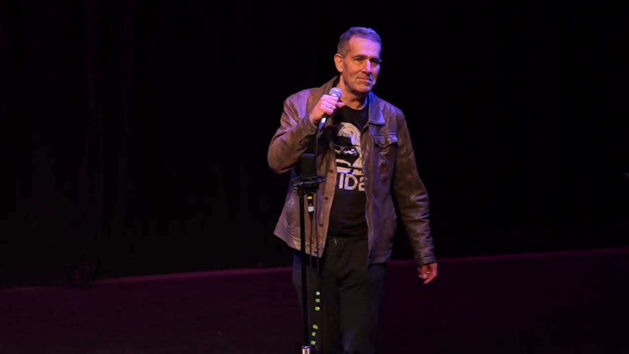 Rob Schertzer Performs 