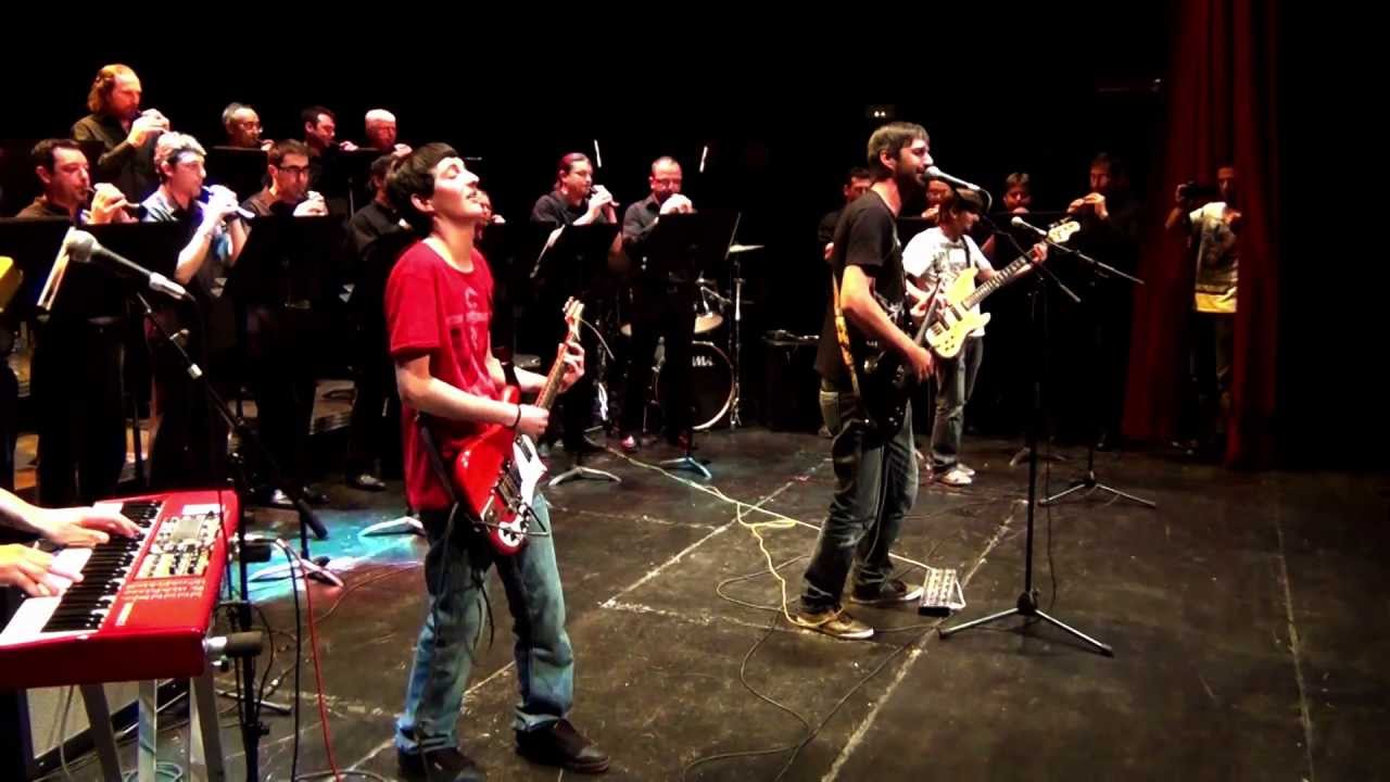 Atzukak - despres del foc amb el Regall
