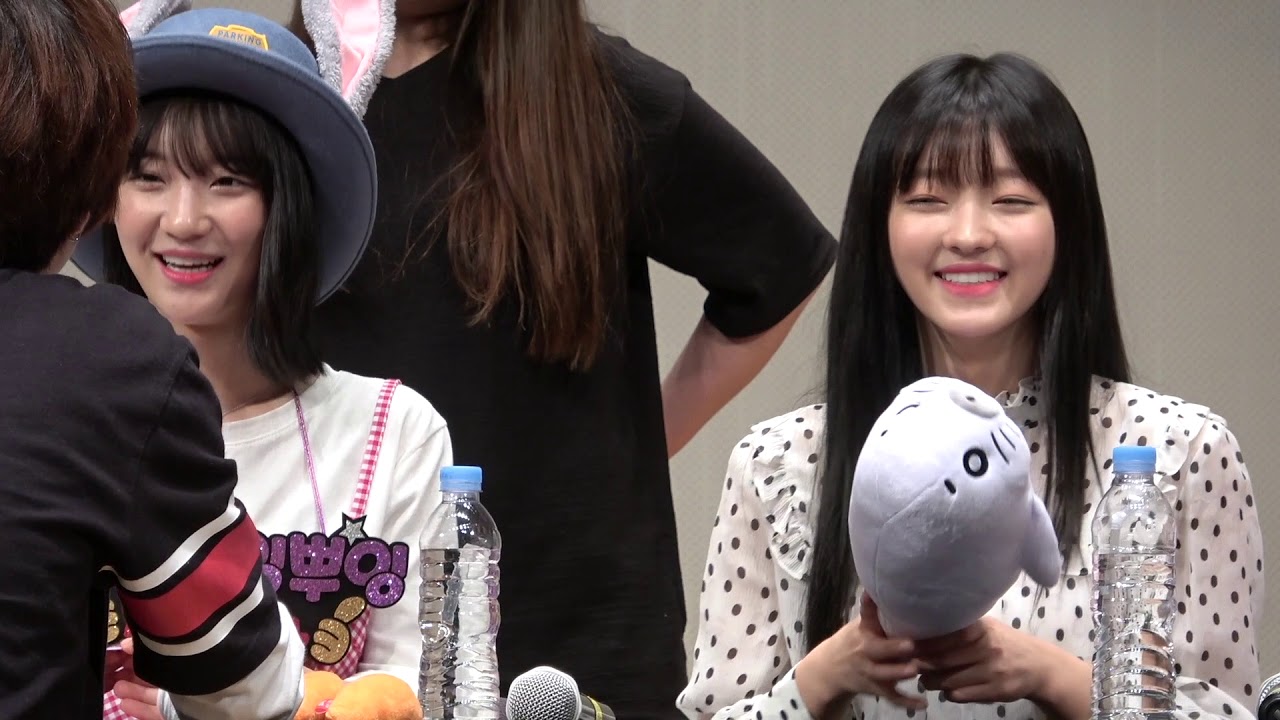 170604 '귀여운 유아의 잔망 넘치는 모습들!' 오마이걸 유아 OHMYGIRL YOOA 고양문예회관 팬사인회 직캠 Fancam